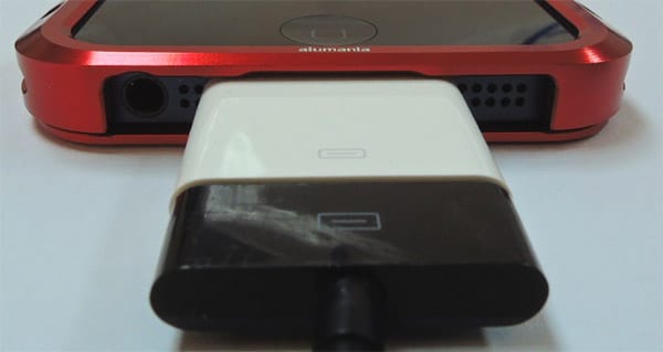 Breeze_LINEにはapple純正30ピンアダプターが装着できます。