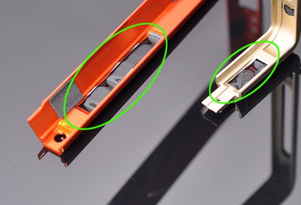 内面の各ボタン用仮抑えテープについて