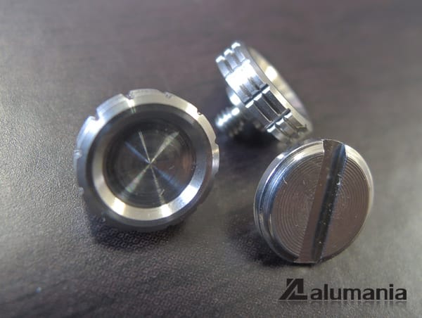 指回し用サイドスクリューの試作品