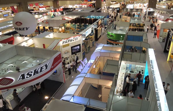 COMPUTEX展示会の視察