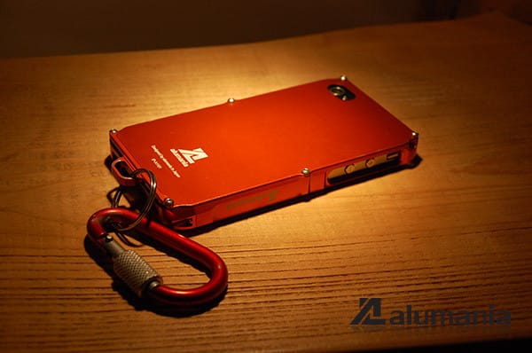 EDGE_LINEの初代モデル(iPhone4)