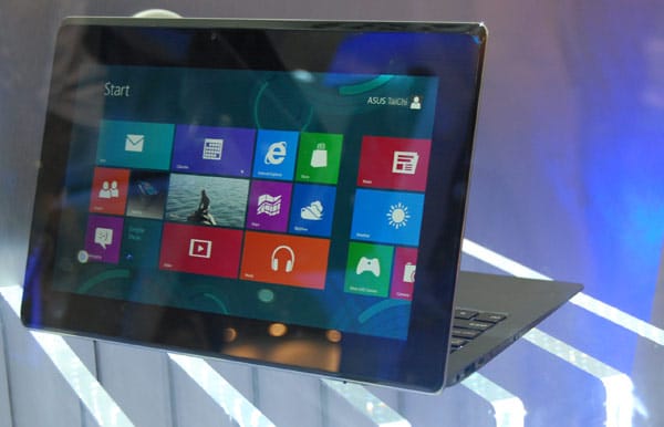 両面液晶のノートPC