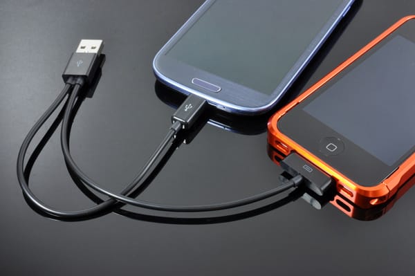 便利な2口USBケーブルを販売開始しました