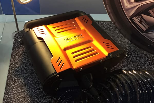 アルミのパネルが引き立ちます