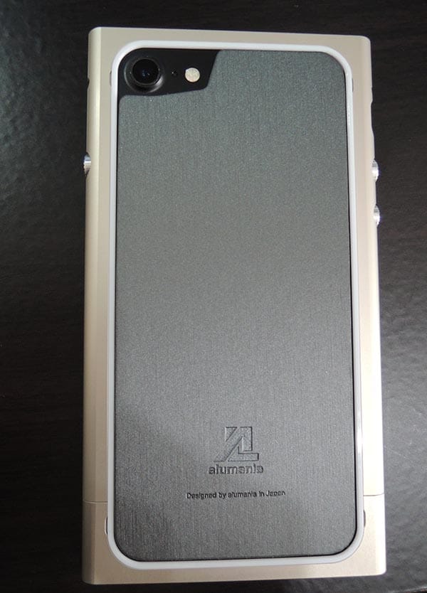 iPhone7用バックパネルの試作品