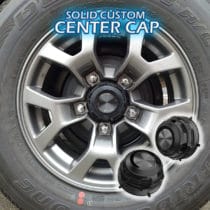 ノマドのリヤにソリッドカスタムセンターキャップ