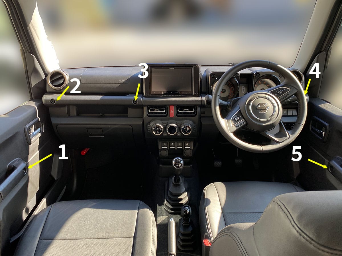 ジムニーの内装ダミーボルト位置